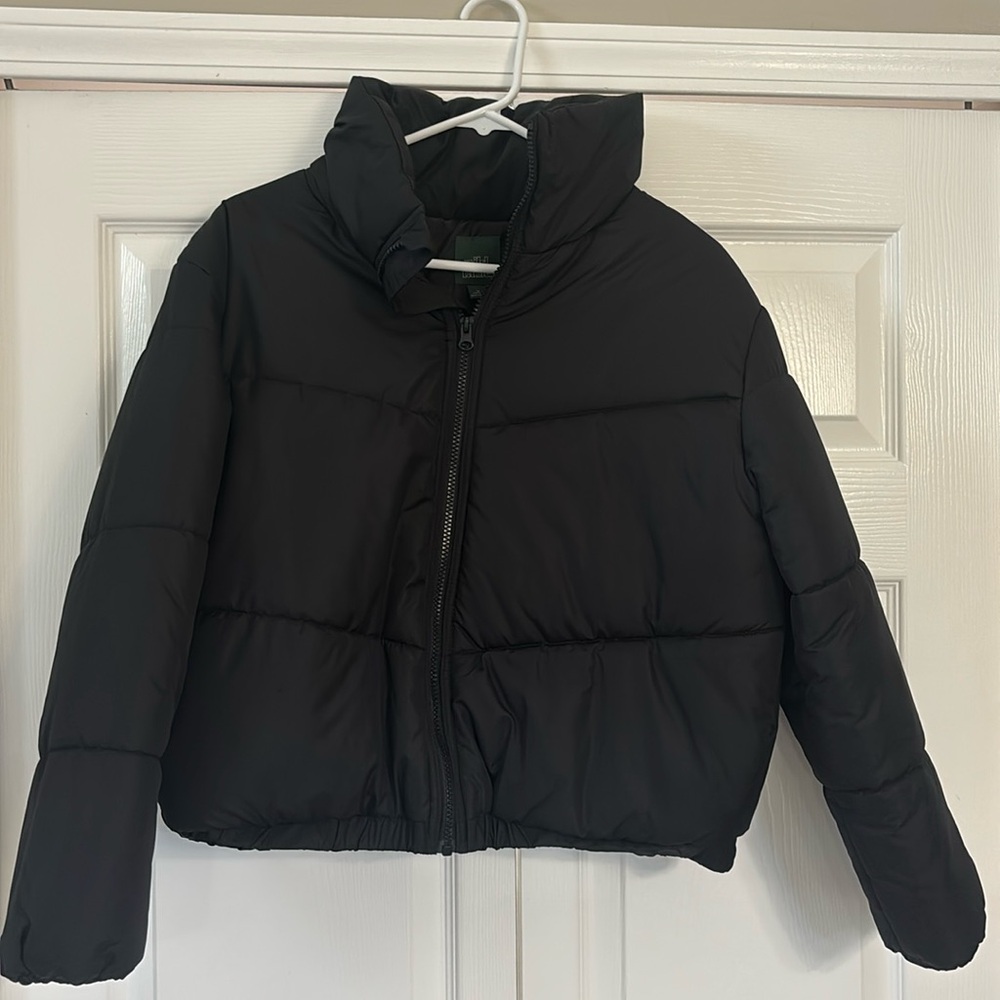 Black cropped puffer coat